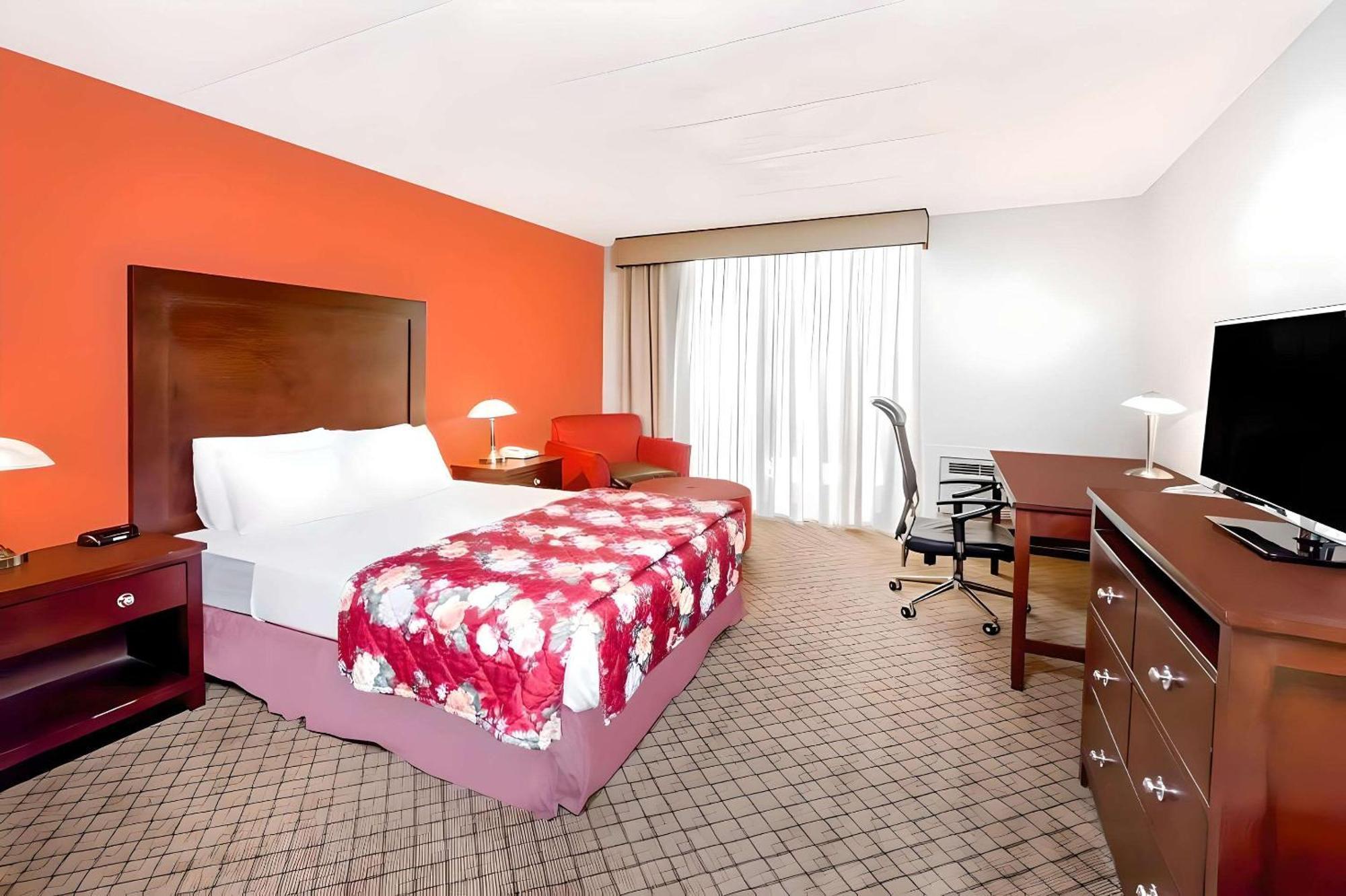 Clarion Hotel Lansing Extérieur photo