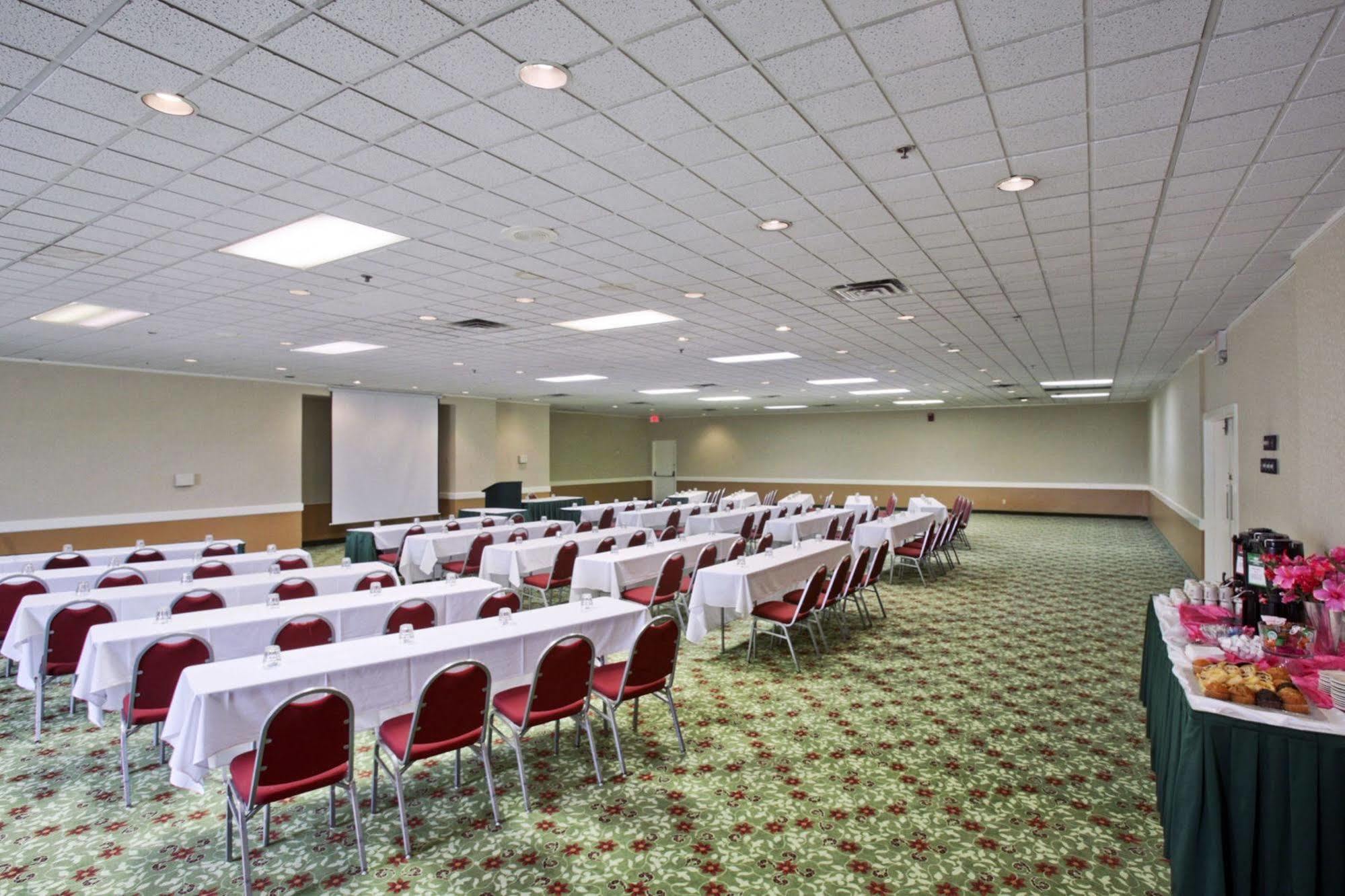 Clarion Hotel Lansing Extérieur photo